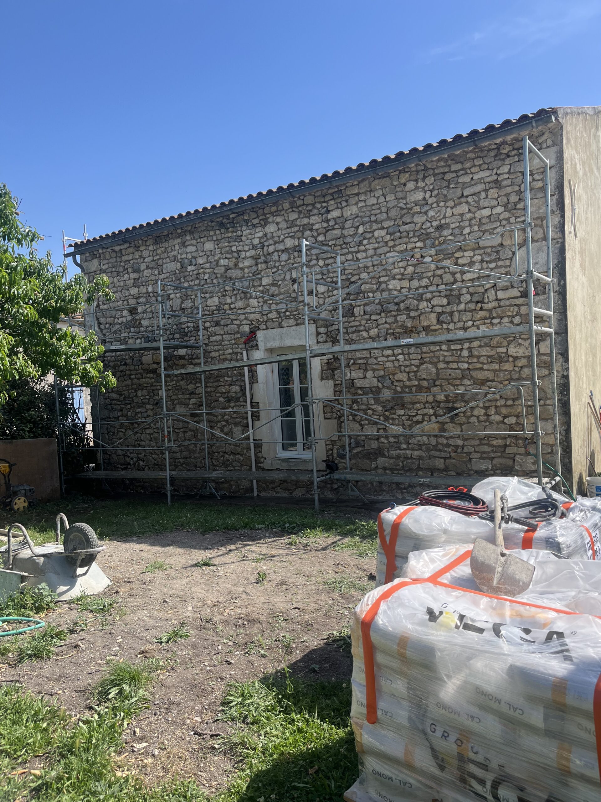 Maçonnerie à Saintes